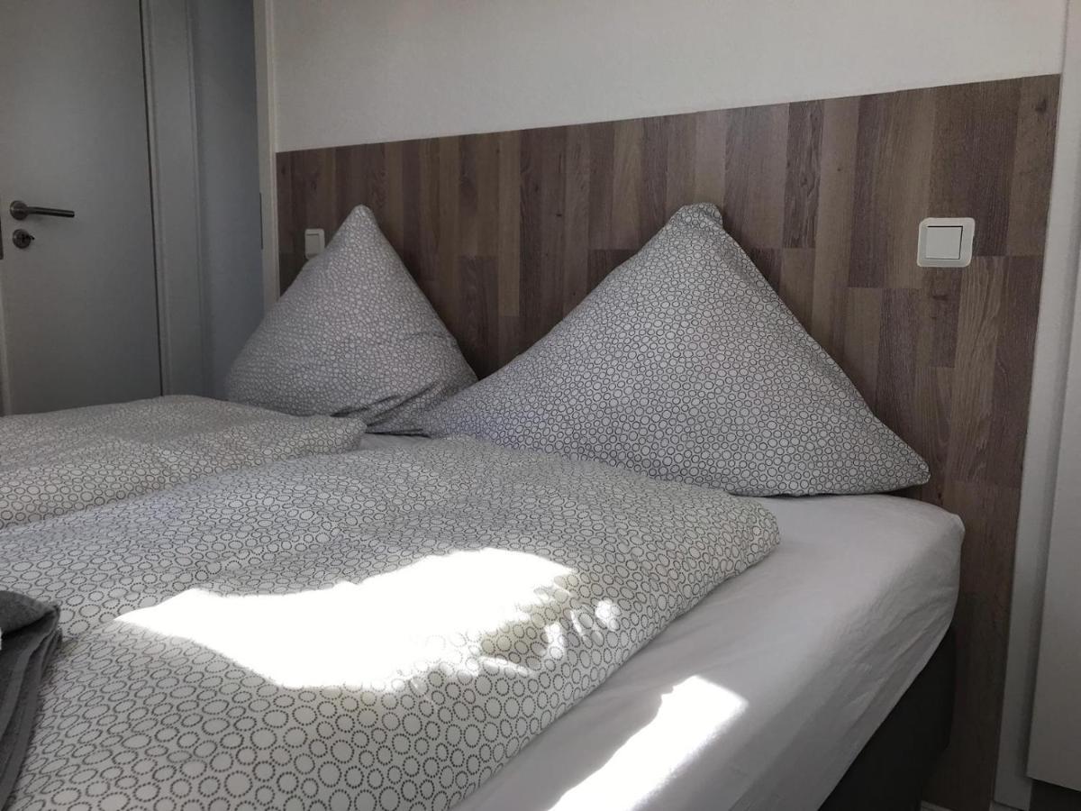 Wohnen Am Wanderweg II Apartment Аурих Екстериор снимка